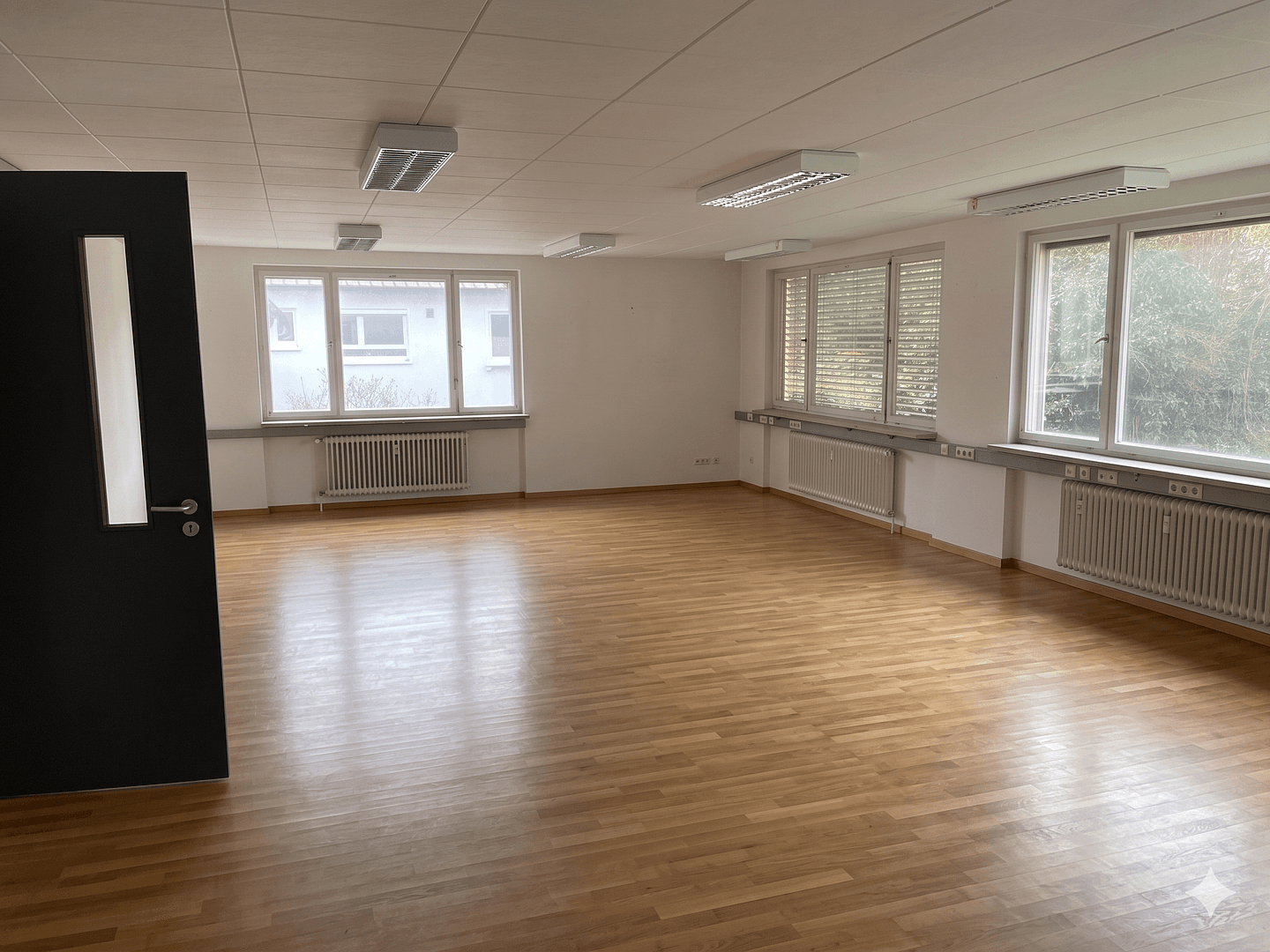 Prenájom kancelárie 530 m², Klingleweg 8, Meersburg, Bádensko-Wurttembersko Prenájom kancelárie 530 m², Klingleweg 8, Meersburg, Bádensko-Wurttembersko