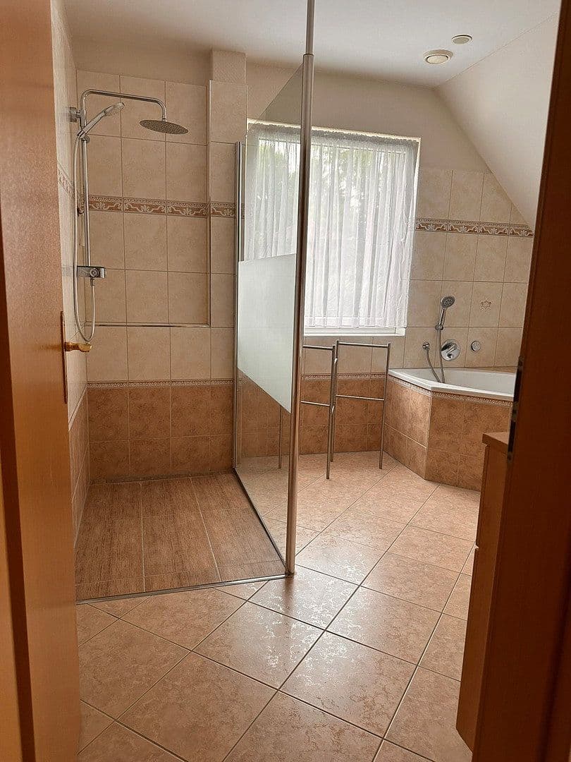 Predaj domu 116 m², pozemok 650 m², Glienicke/Nordbahn, Brandenbursko Predaj domu 116 m², pozemok 650 m², Glienicke/Nordbahn, Brandenbursko