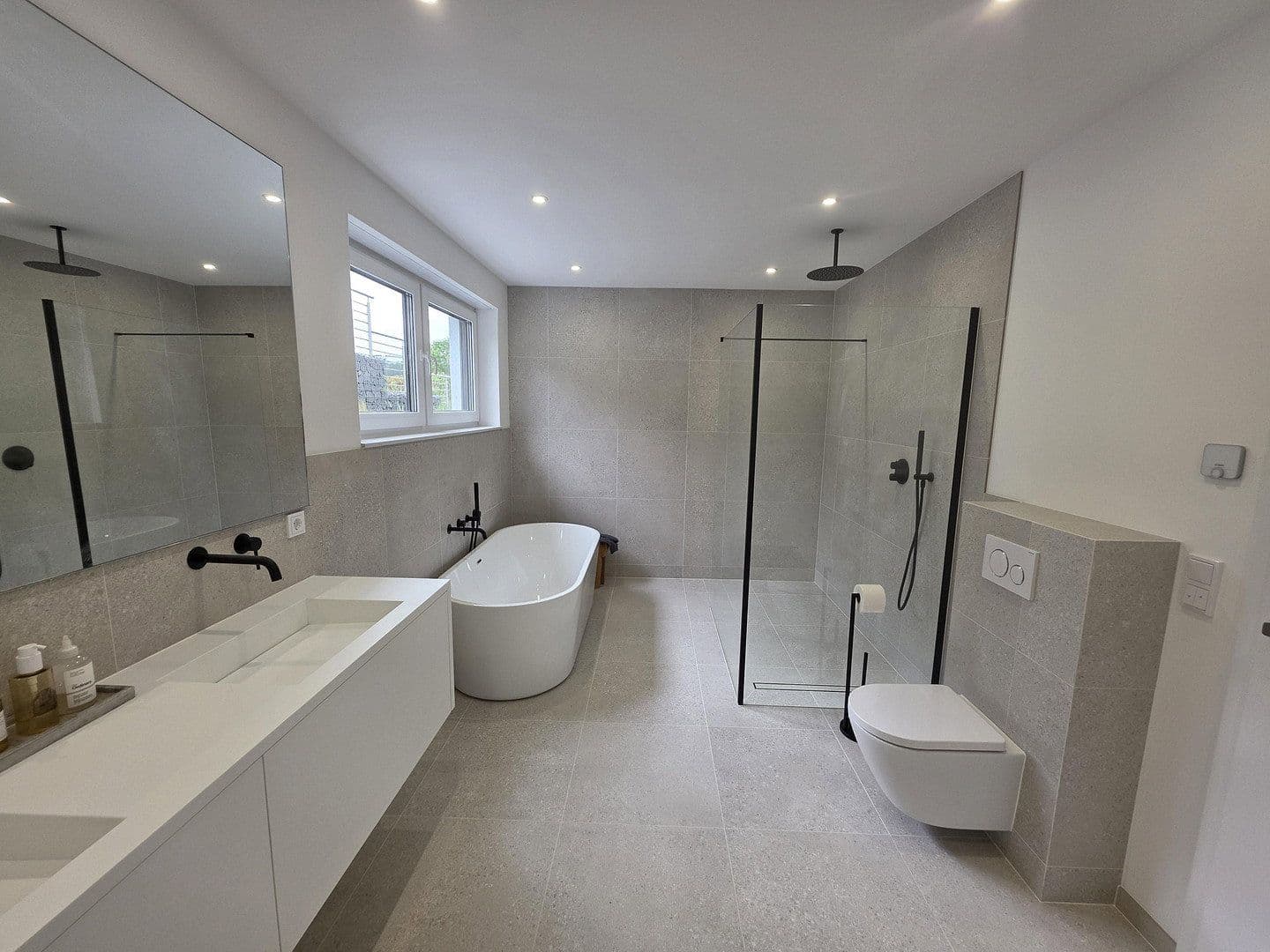 Predaj domu 203 m², pozemok 876 m², Göllheim, Porýnie-Falcko Predaj domu 203 m², pozemok 876 m², Göllheim, Porýnie-Falcko