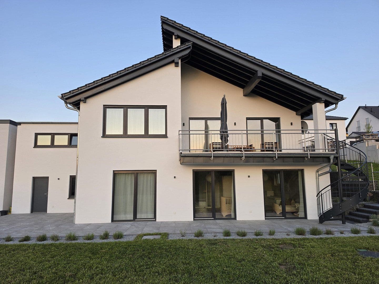 Predaj domu 203 m², pozemok 876 m², Göllheim, Porýnie-Falcko Predaj domu 203 m², pozemok 876 m², Göllheim, Porýnie-Falcko