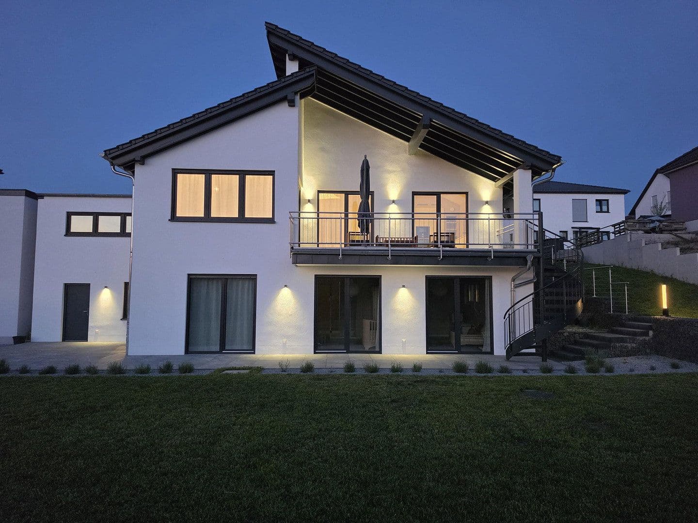 Predaj domu 203 m², pozemok 876 m², Göllheim, Porýnie-Falcko Predaj domu 203 m², pozemok 876 m², Göllheim, Porýnie-Falcko