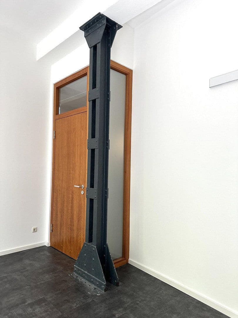 Prenájom kancelárie 33 m², Giesensdorfer Str. 29, Berlin, Berlín Prenájom kancelárie 33 m², Giesensdorfer Str. 29, Berlin, Berlín