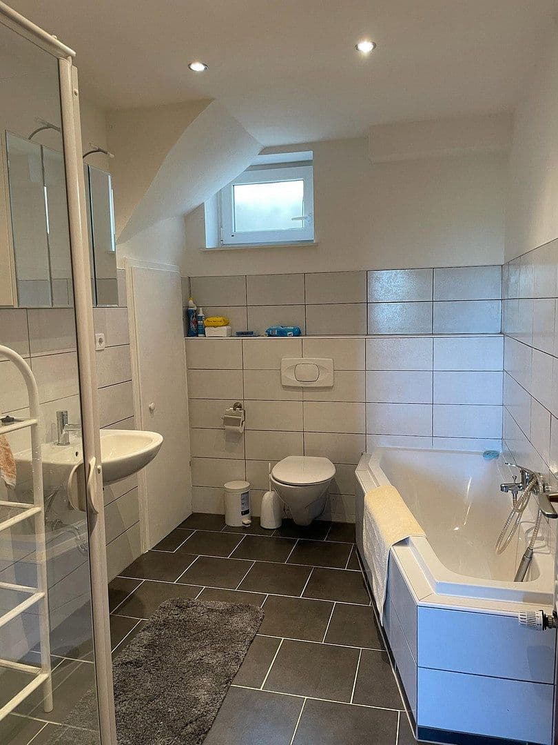 Predaj domu 190 m², pozemok 956 m², Welschneudorf, Porýnie-Falcko Predaj domu 190 m², pozemok 956 m², Welschneudorf, Porýnie-Falcko