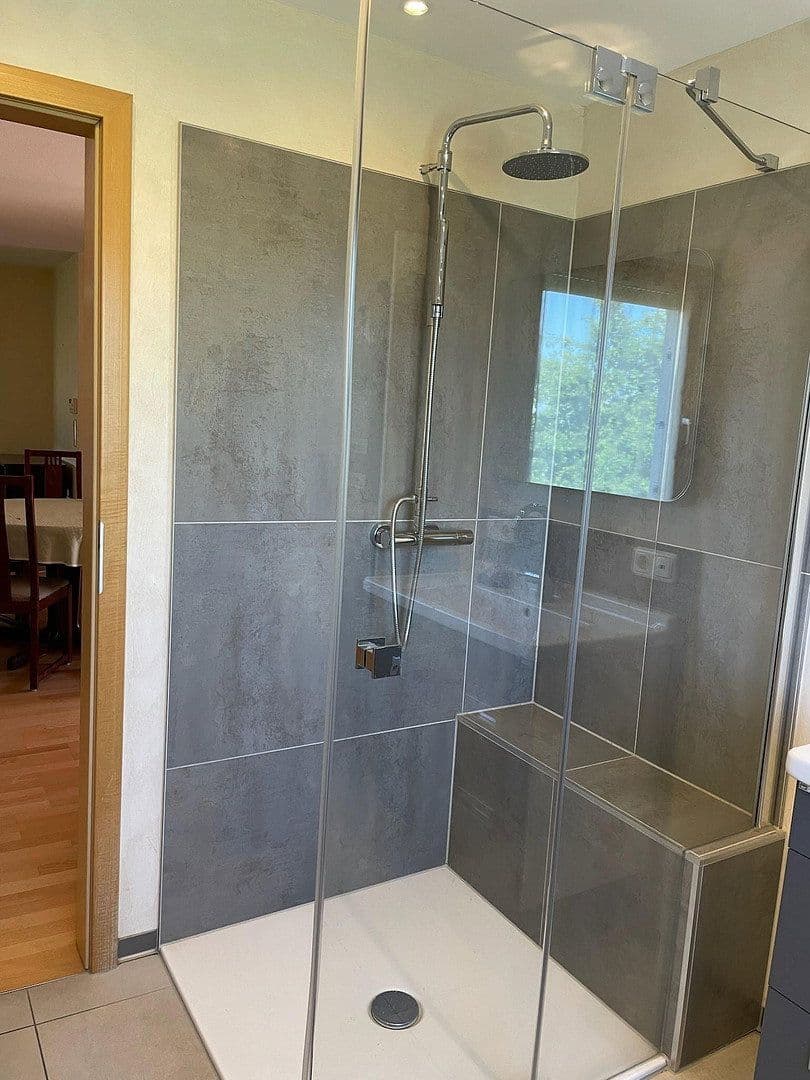 Predaj domu 190 m², pozemok 956 m², Welschneudorf, Porýnie-Falcko Predaj domu 190 m², pozemok 956 m², Welschneudorf, Porýnie-Falcko