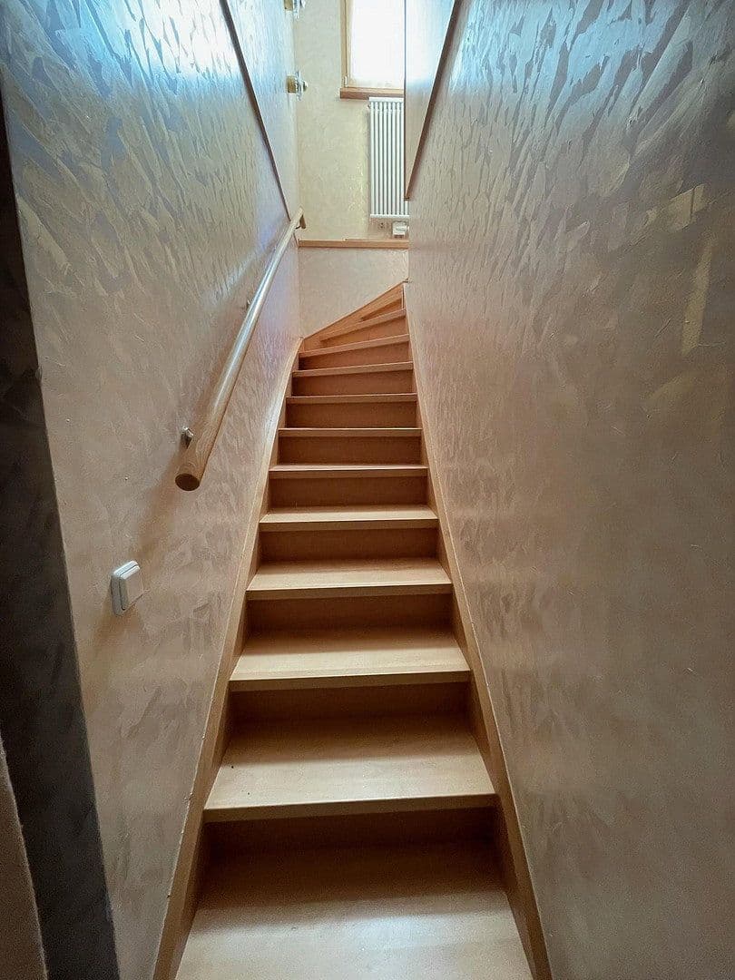 Predaj domu 190 m², pozemok 956 m², Welschneudorf, Porýnie-Falcko Predaj domu 190 m², pozemok 956 m², Welschneudorf, Porýnie-Falcko