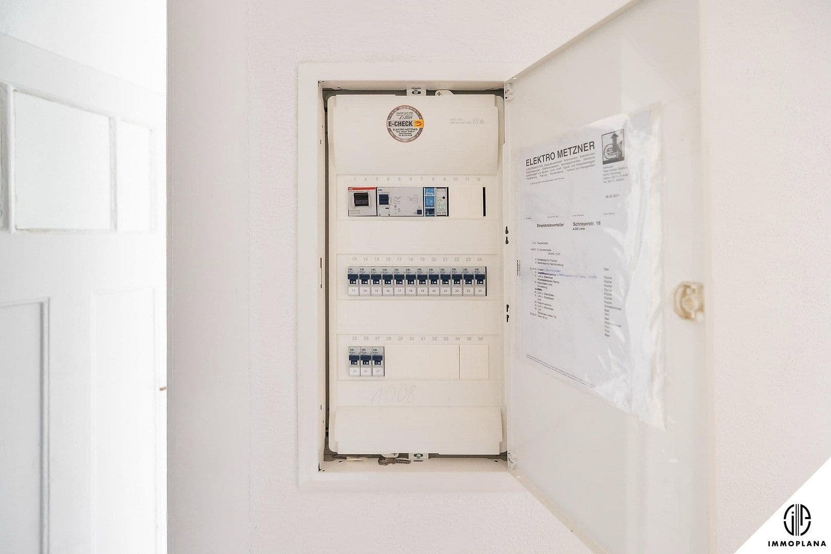 Predaj bytu 2-izbový 63 m², Schreyerstraße 16, Nürnberg, Bavorsko Predaj bytu 2-izbový 63 m², Schreyerstraße 16, Nürnberg, Bavorsko