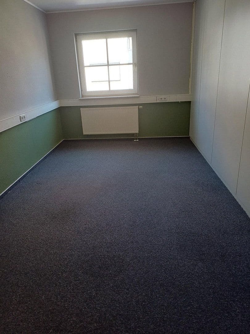 Prenájom kancelárie 1.050 m², Böblingen, Bádensko-Wurttembersko Prenájom kancelárie 1.050 m², Böblingen, Bádensko-Wurttembersko