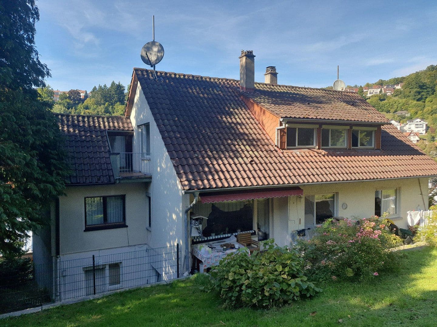 Predaj domu 260 m², pozemok 1.183 m², Häglesweg 14, Neuenbürg, Bádensko-Wurttembersko Predaj domu 260 m², pozemok 1.183 m², Häglesweg 14, Neuenbürg, Bádensko-Wurttembersko