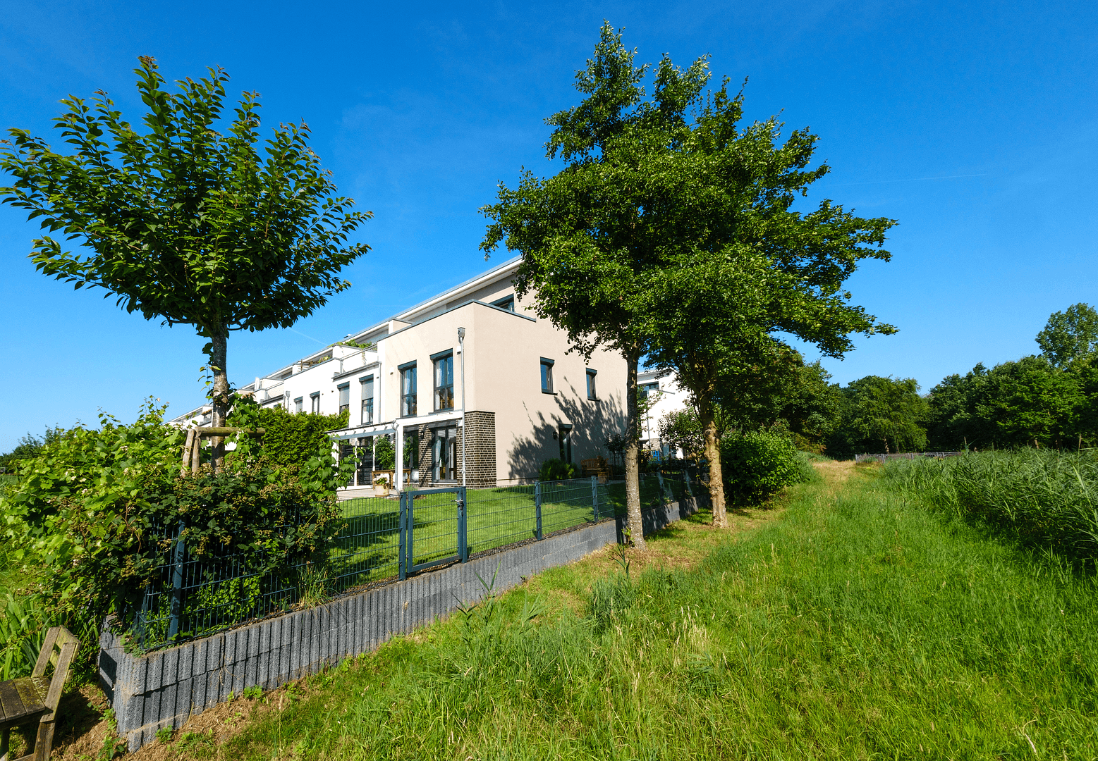 Predaj domu 180 m², pozemok 300 m², Bremen, Brémy Predaj domu 180 m², pozemok 300 m², Bremen, Brémy