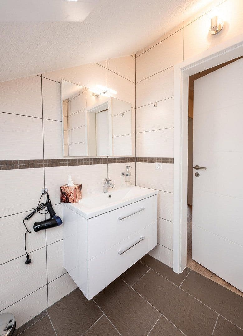 Prenájom bytu 2-izbový 49 m², Josef-Görres-Straße 41, Kirn, Porýnie-Falcko Prenájom bytu 2-izbový 49 m², Josef-Görres-Straße 41, Kirn, Porýnie-Falcko