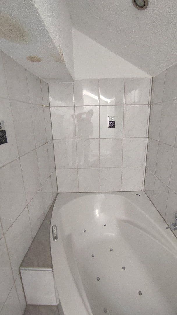 Prenájom bytu 3-izbový 94 m², Hauptstrasse 30, Pleidelsheim, Bádensko-Wurttembersko Prenájom bytu 3-izbový 94 m², Hauptstrasse 30, Pleidelsheim, Bádensko-Wurttembersko