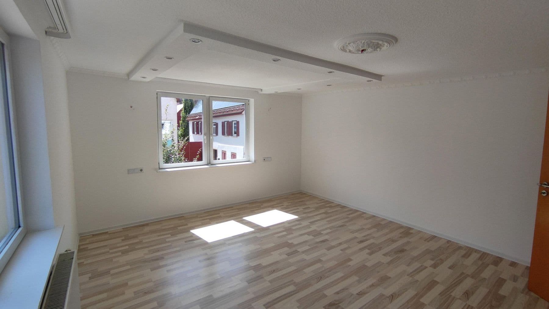 Prenájom bytu 3-izbový 94 m², Hauptstrasse 30, Pleidelsheim, Bádensko-Wurttembersko Prenájom bytu 3-izbový 94 m², Hauptstrasse 30, Pleidelsheim, Bádensko-Wurttembersko