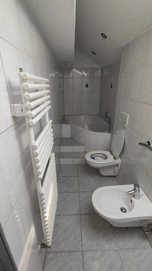 Prenájom bytu 3-izbový 94 m², Hauptstrasse 30, Pleidelsheim, Bádensko-Wurttembersko Prenájom bytu 3-izbový 94 m², Hauptstrasse 30, Pleidelsheim, Bádensko-Wurttembersko