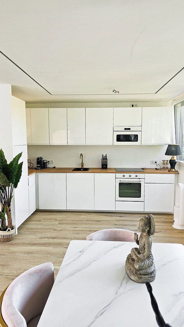 Prenájom bytu 2-izbový 76 m², Reismühlenstraße 4, München, Bavorsko Prenájom bytu 2-izbový 76 m², Reismühlenstraße 4, München, Bavorsko