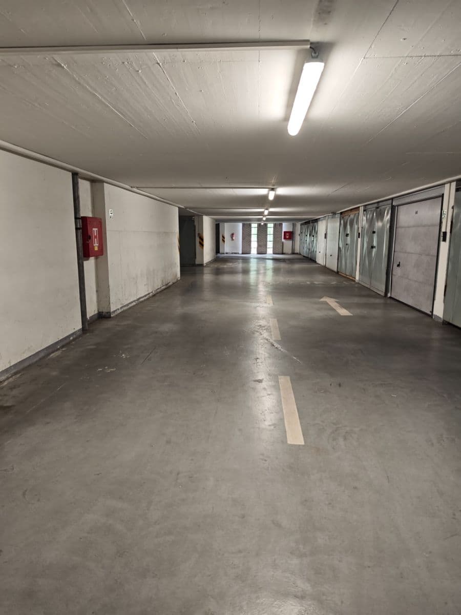 Prenájom garáže 18 m², Frýdlantská, Praha, Praha Prenájom garáže 18 m², Frýdlantská, Praha, Praha