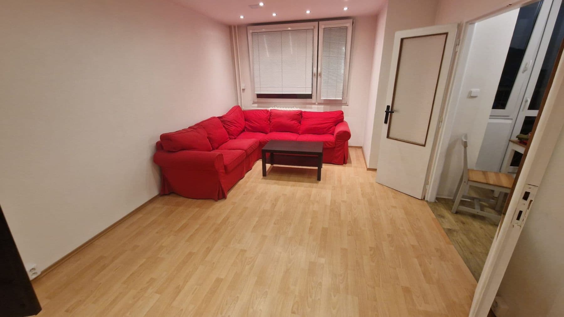 Prenájom bytu 3-izbový 64 m², Zdiměřická, Praha, Praha Prenájom bytu 3-izbový 64 m², Zdiměřická, Praha, Praha