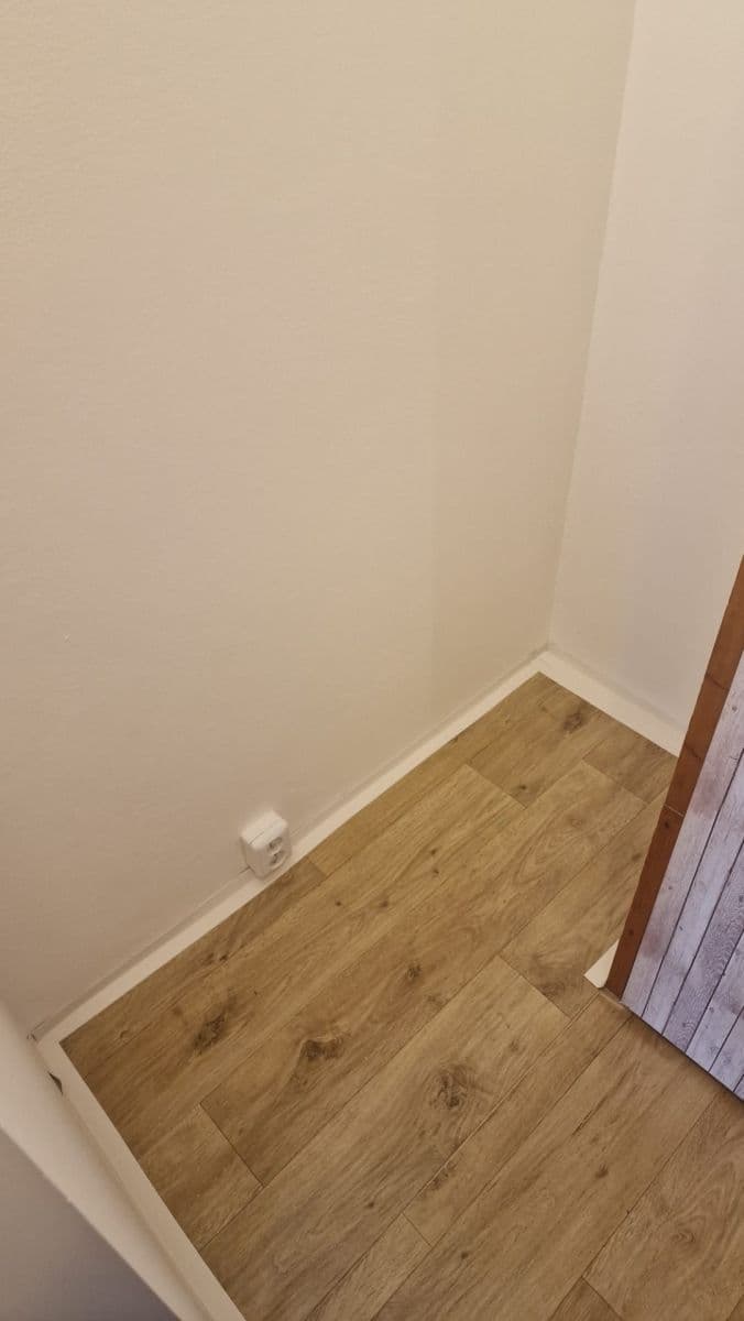 Prenájom bytu 3-izbový 64 m², Zdiměřická, Praha, Praha Prenájom bytu 3-izbový 64 m², Zdiměřická, Praha, Praha