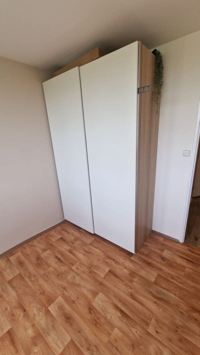 Prenájom bytu 3-izbový 64 m², Zdiměřická, Praha, Praha Prenájom bytu 3-izbový 64 m², Zdiměřická, Praha, Praha