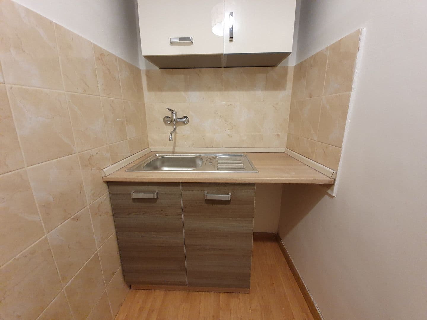 Prenájom bytu 1-izbový 29 m², Jičínská, Praha, Praha Prenájom bytu 1-izbový 29 m², Jičínská, Praha, Praha