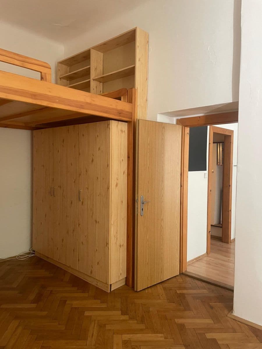 Prenájom bytu 1-izbový 30 m², Kubelíkova, Praha, Praha Prenájom bytu 1-izbový 30 m², Kubelíkova, Praha, Praha