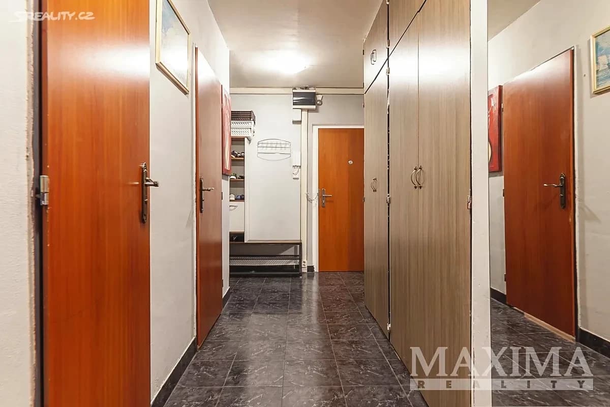 Prenájom bytu 3-izbový 72 m², Kytlická, Praha, Praha Prenájom bytu 3-izbový 72 m², Kytlická, Praha, Praha