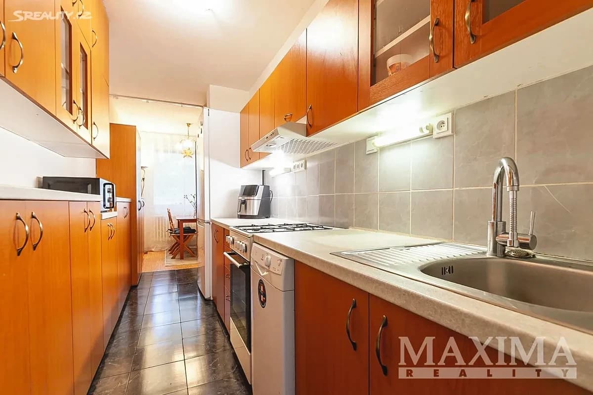 Prenájom bytu 3-izbový 72 m², Kytlická, Praha, Praha Prenájom bytu 3-izbový 72 m², Kytlická, Praha, Praha