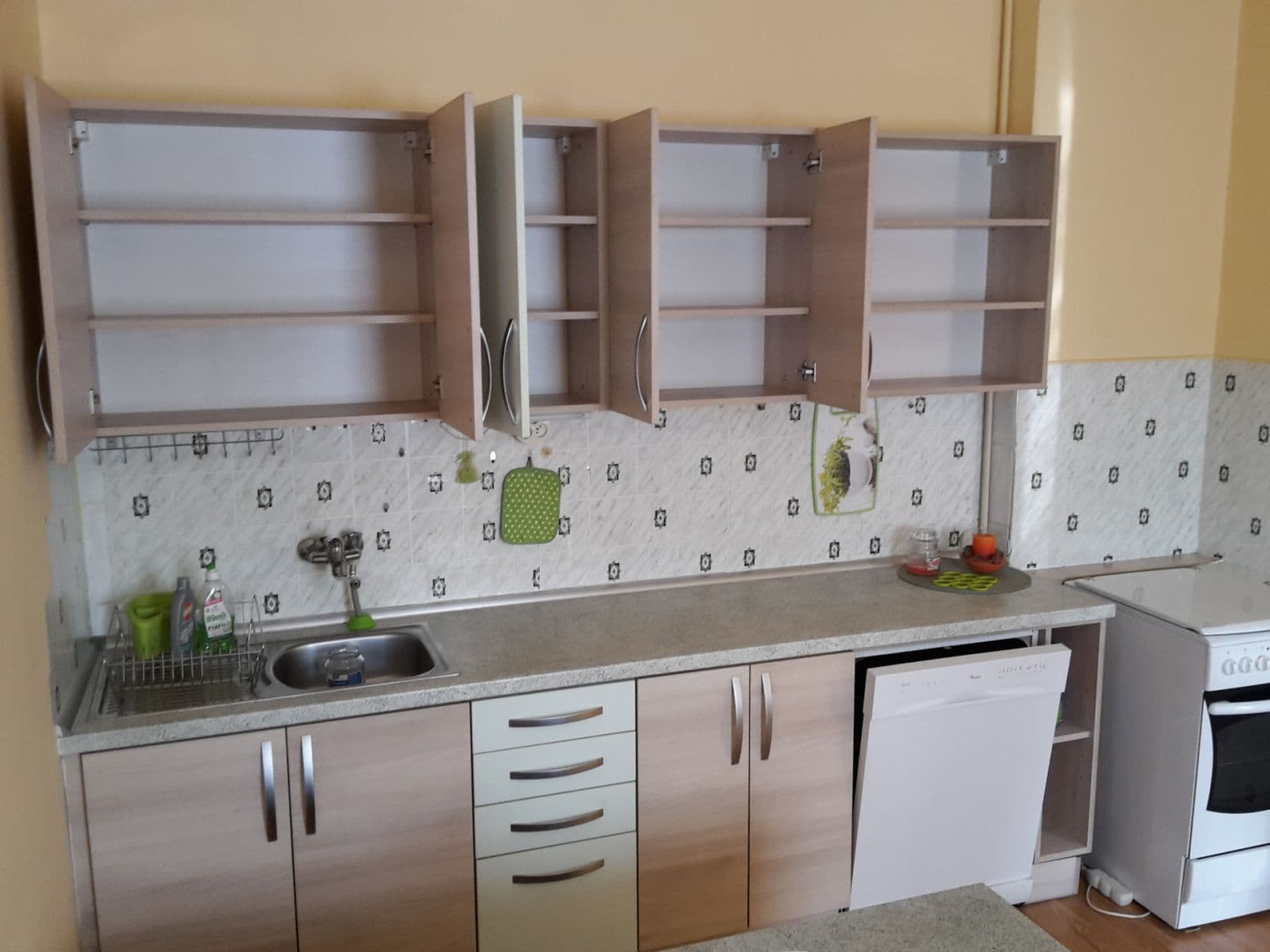 Prenájom bytu 2-izbový 73 m², Libouchec, Ústecký kraj Prenájom bytu 2-izbový 73 m², Libouchec, Ústecký kraj