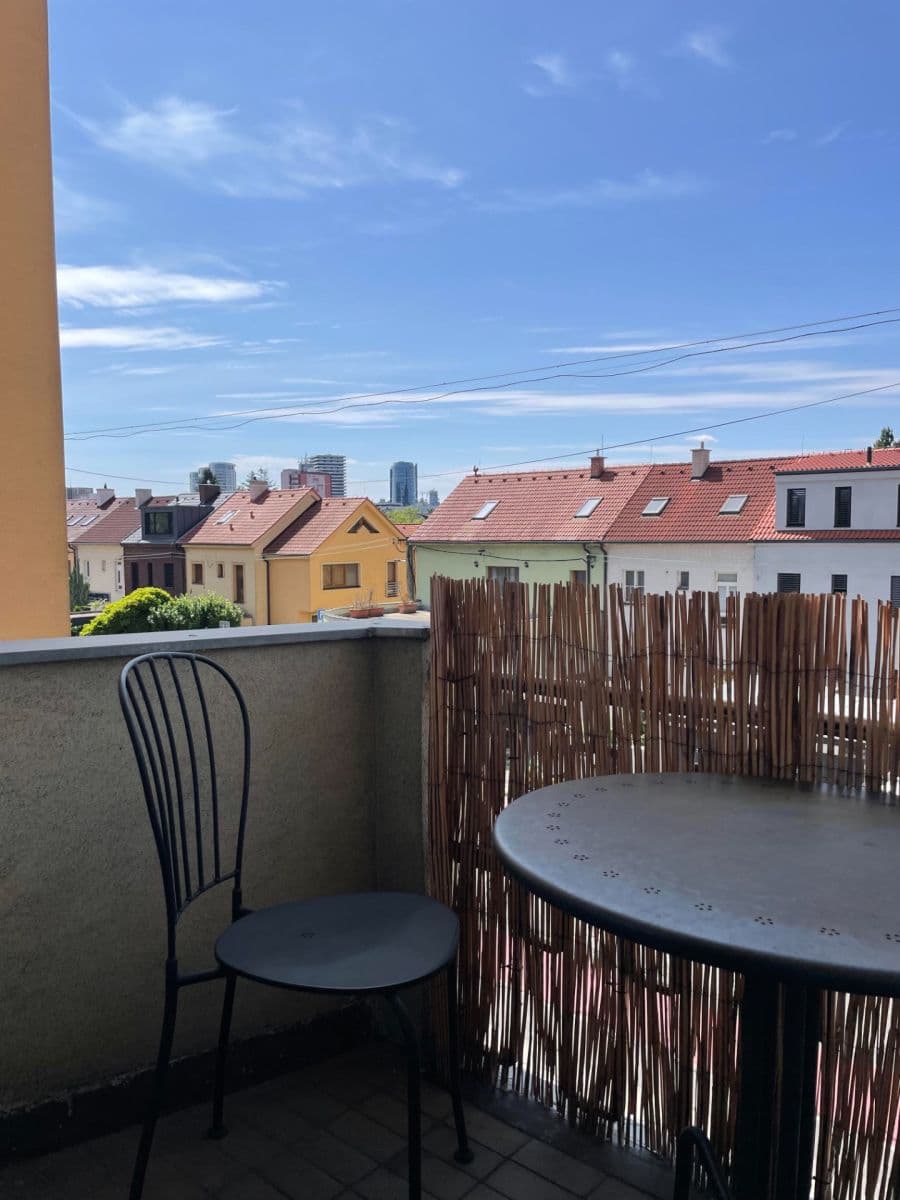Prenájom bytu 2-izbový 56 m², Riazanská, Nové Mesto, Bratislavský kraj Prenájom bytu 2-izbový 56 m², Riazanská, Nové Mesto, Bratislavský kraj