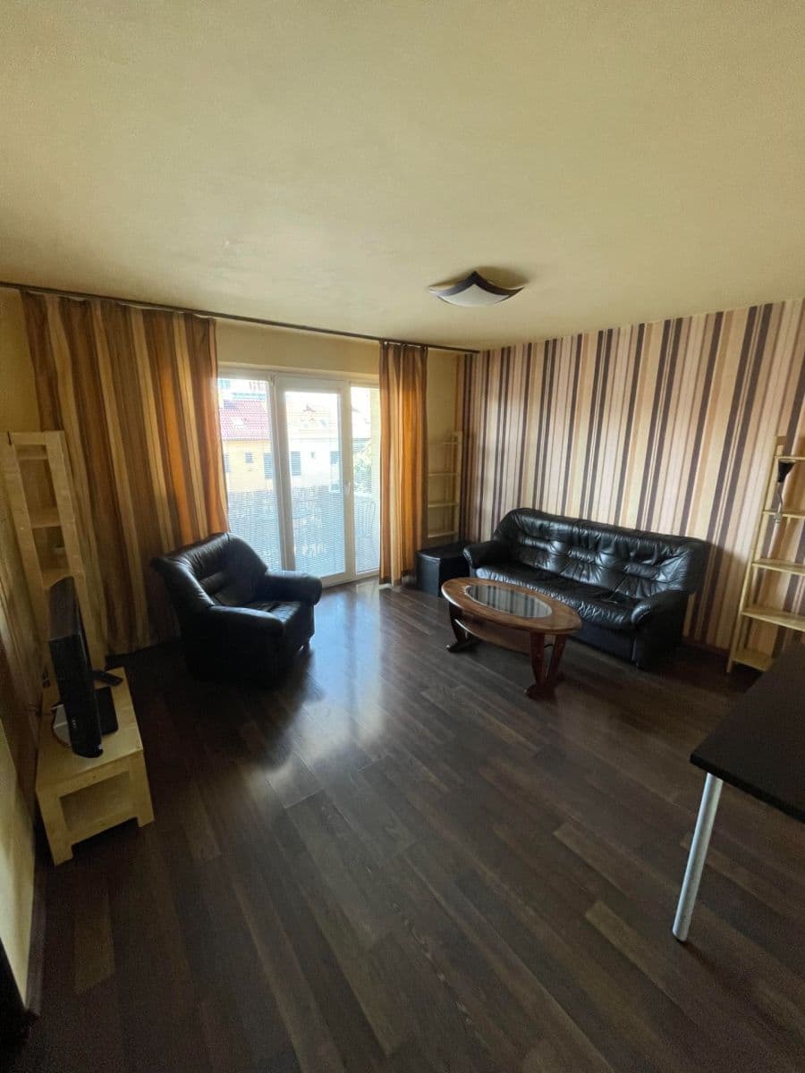 Prenájom bytu 2-izbový 56 m², Riazanská, Nové Mesto, Bratislavský kraj Prenájom bytu 2-izbový 56 m², Riazanská, Nové Mesto, Bratislavský kraj