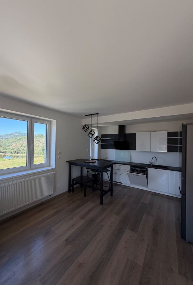 Prenájom bytu 2-izbový 52 m², Zborovská, Jince, Středočeský kraj Prenájom bytu 2-izbový 52 m², Zborovská, Jince, Středočeský kraj