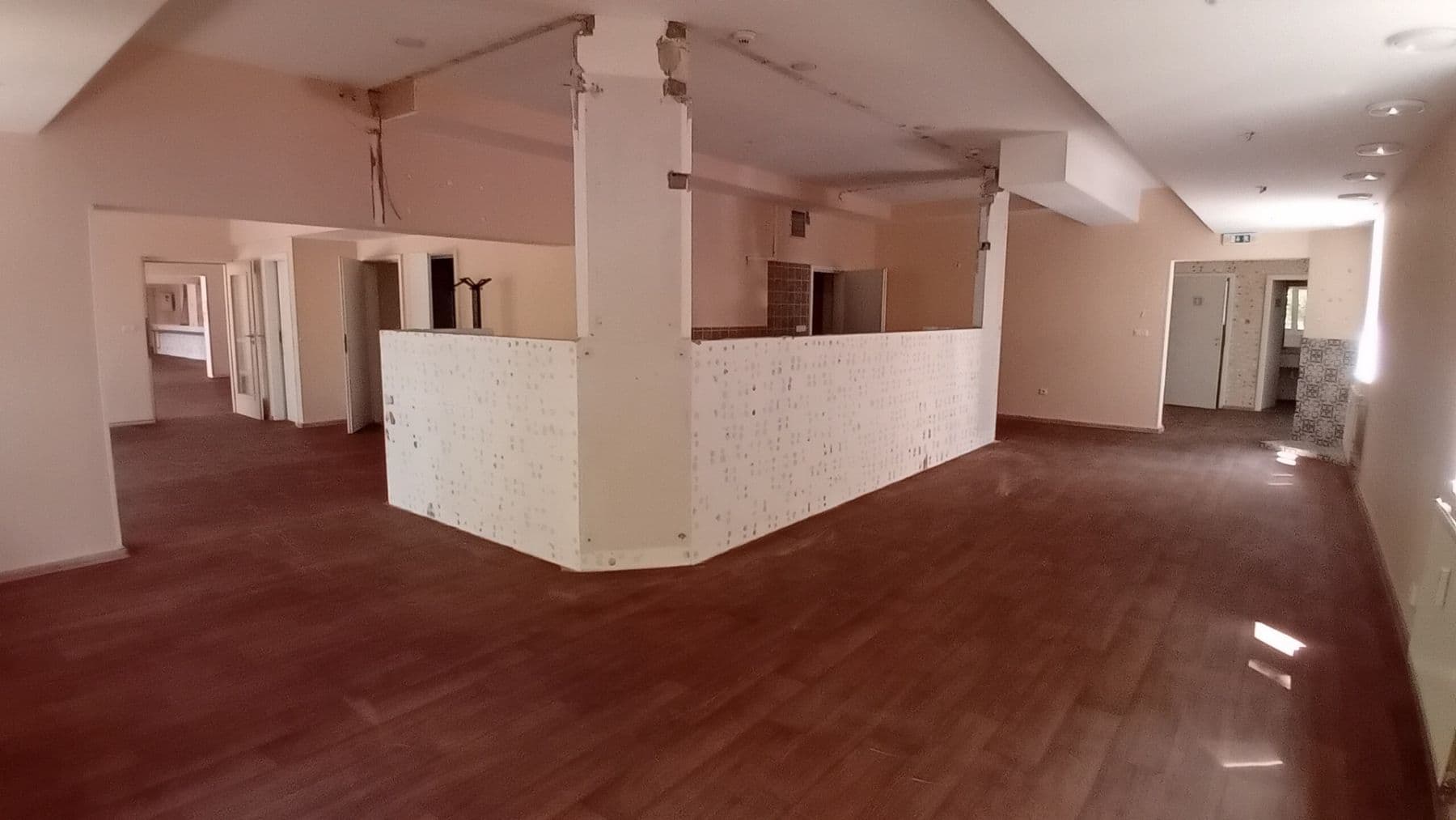 Prenájom nebytového priestoru 617 m², Roháčova, Praha, Praha Prenájom nebytového priestoru 617 m², Roháčova, Praha, Praha