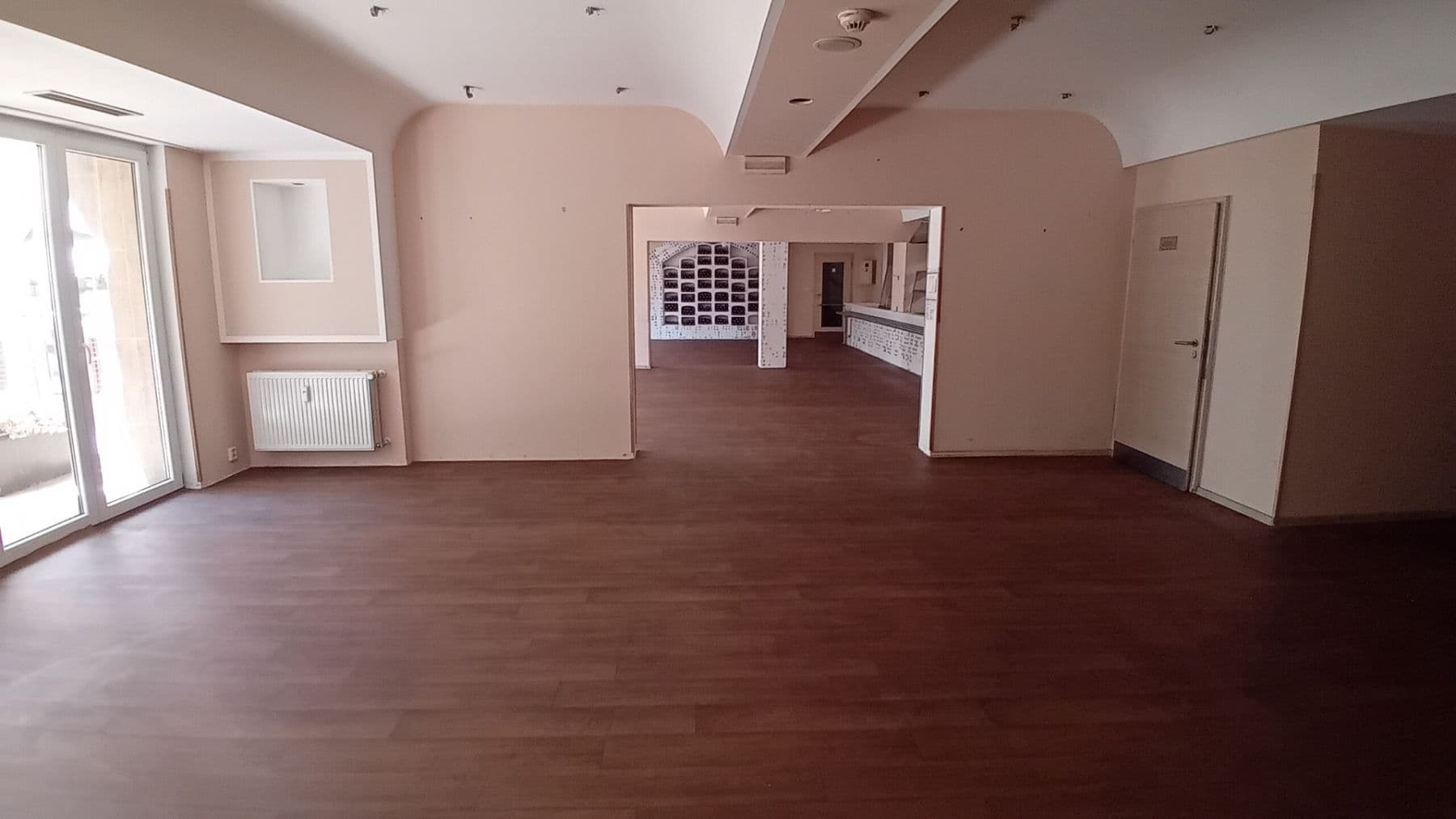 Prenájom nebytového priestoru 617 m², Roháčova, Praha, Praha Prenájom nebytového priestoru 617 m², Roháčova, Praha, Praha