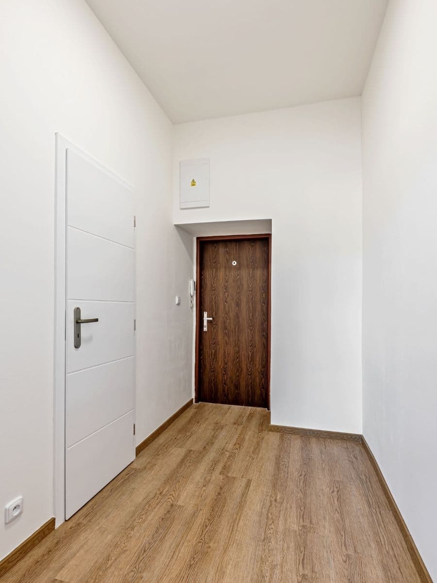 Predaj bytu 2-izbový 35 m², Nad Kolčavkou, Praha, Praha Predaj bytu 2-izbový 35 m², Nad Kolčavkou, Praha, Praha