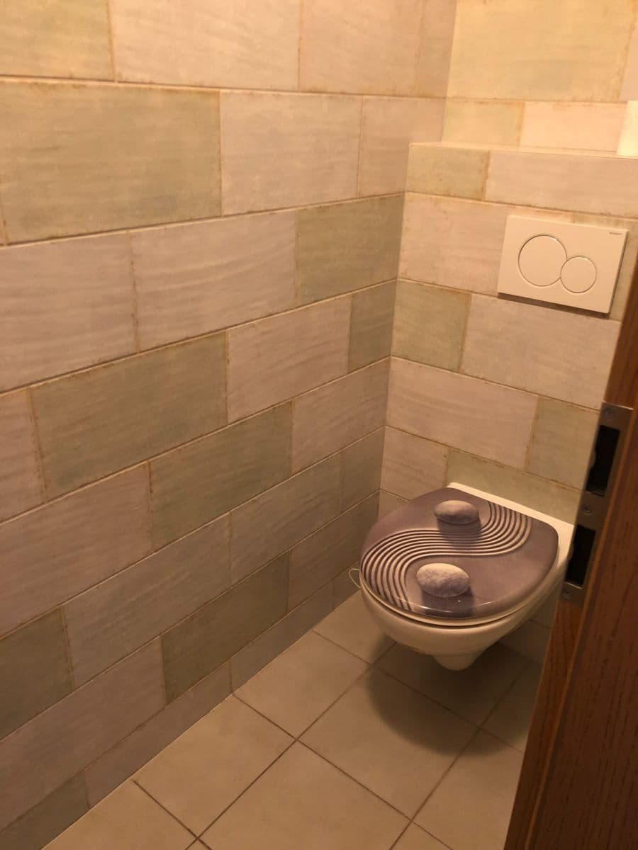 Prenájom bytu 2-izbový 80 m², Odborů, Praha, Praha Prenájom bytu 2-izbový 80 m², Odborů, Praha, Praha