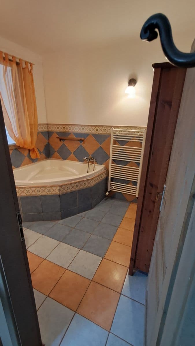Prenájom bytu 1-izbový 34 m², Benešovská, Hradištko, Středočeský kraj Prenájom bytu 1-izbový 34 m², Benešovská, Hradištko, Středočeský kraj