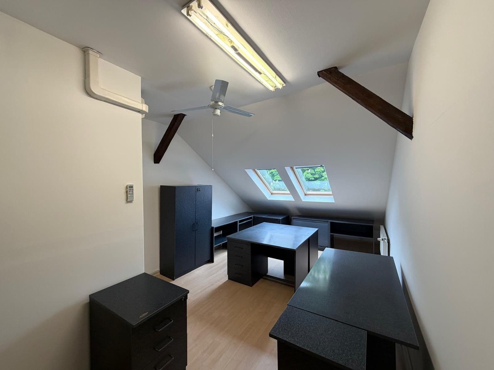 Prenájom kancelárie 133 m², Dubečská, Praha, Praha Prenájom kancelárie 133 m², Dubečská, Praha, Praha
