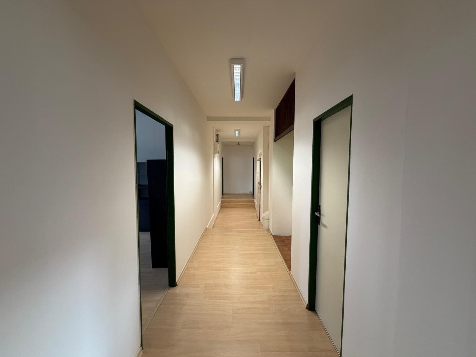 Prenájom kancelárie 133 m², Dubečská, Praha, Praha Prenájom kancelárie 133 m², Dubečská, Praha, Praha