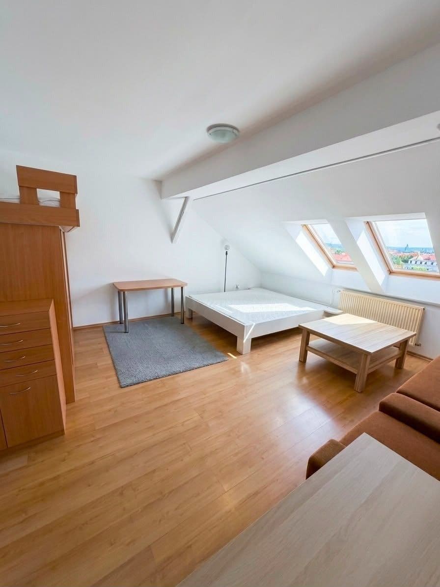Prenájom bytu 3-izbový 102 m², Skořepka, Brno, Jihomoravský kraj Prenájom bytu 3-izbový 102 m², Skořepka, Brno, Jihomoravský kraj