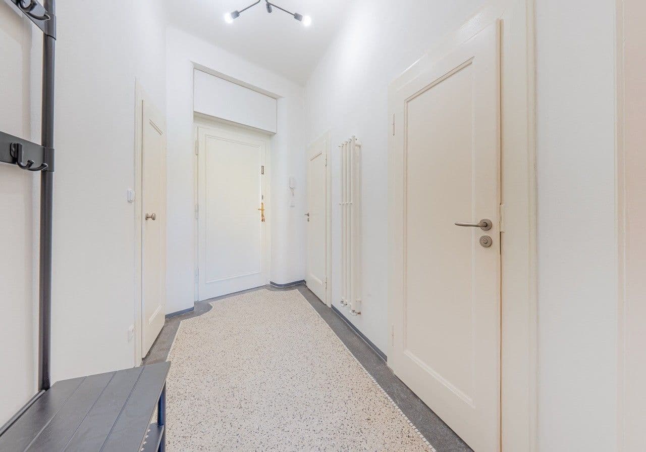 Prenájom bytu 2-izbový 46 m², Kodaňská, Praha, Praha Prenájom bytu 2-izbový 46 m², Kodaňská, Praha, Praha