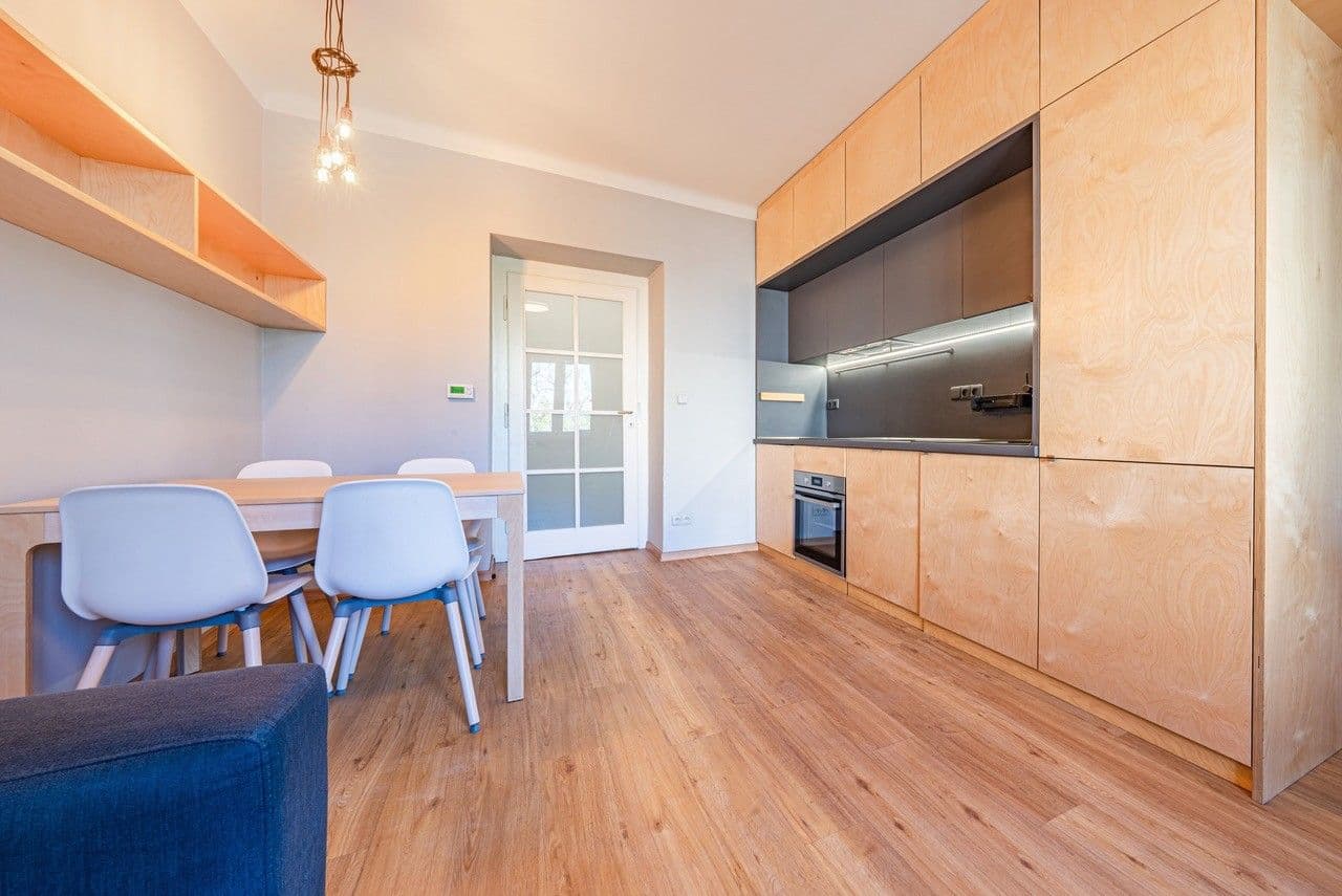 Prenájom bytu 2-izbový 46 m², Kodaňská, Praha, Praha Prenájom bytu 2-izbový 46 m², Kodaňská, Praha, Praha