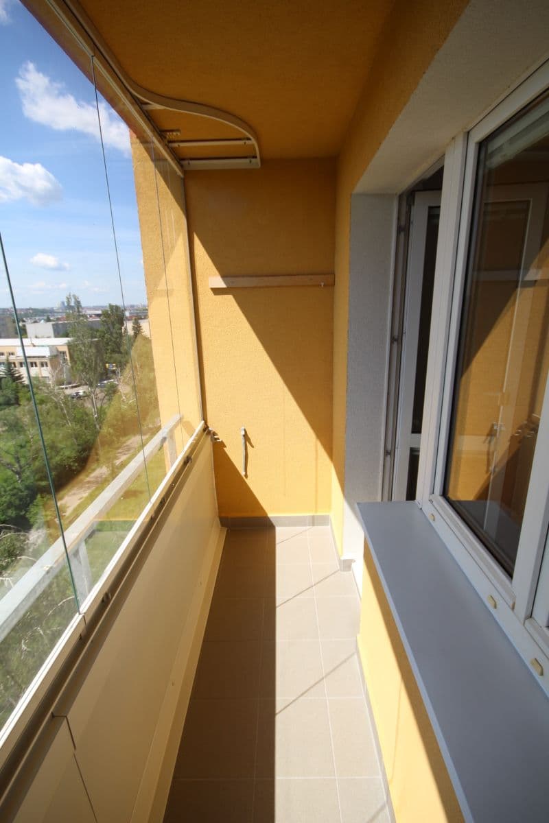 Prenájom bytu 2-izbový 55 m², Počernická, Praha, Praha Prenájom bytu 2-izbový 55 m², Počernická, Praha, Praha