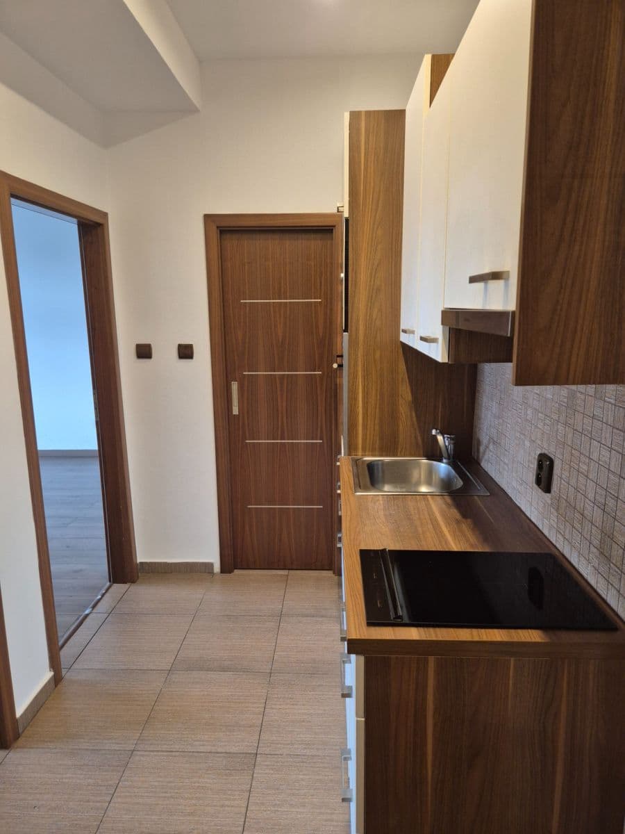 Predaj bytu 2-izbový 45 m², Ruská, Praha, Praha Predaj bytu 2-izbový 45 m², Ruská, Praha, Praha