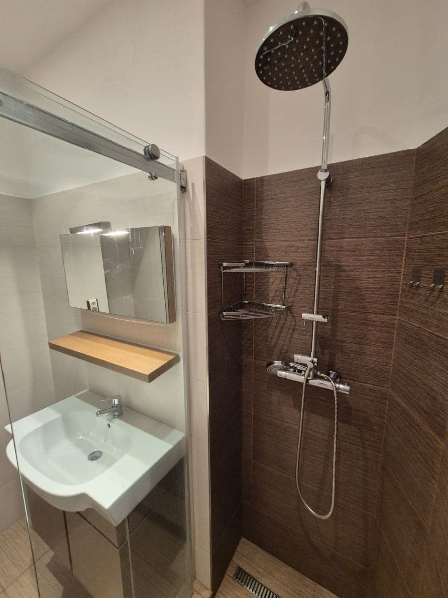 Predaj bytu 2-izbový 45 m², Ruská, Praha, Praha Predaj bytu 2-izbový 45 m², Ruská, Praha, Praha