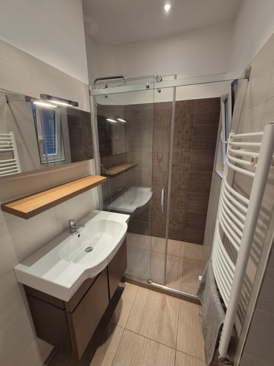 Predaj bytu 2-izbový 45 m², Ruská, Praha, Praha Predaj bytu 2-izbový 45 m², Ruská, Praha, Praha