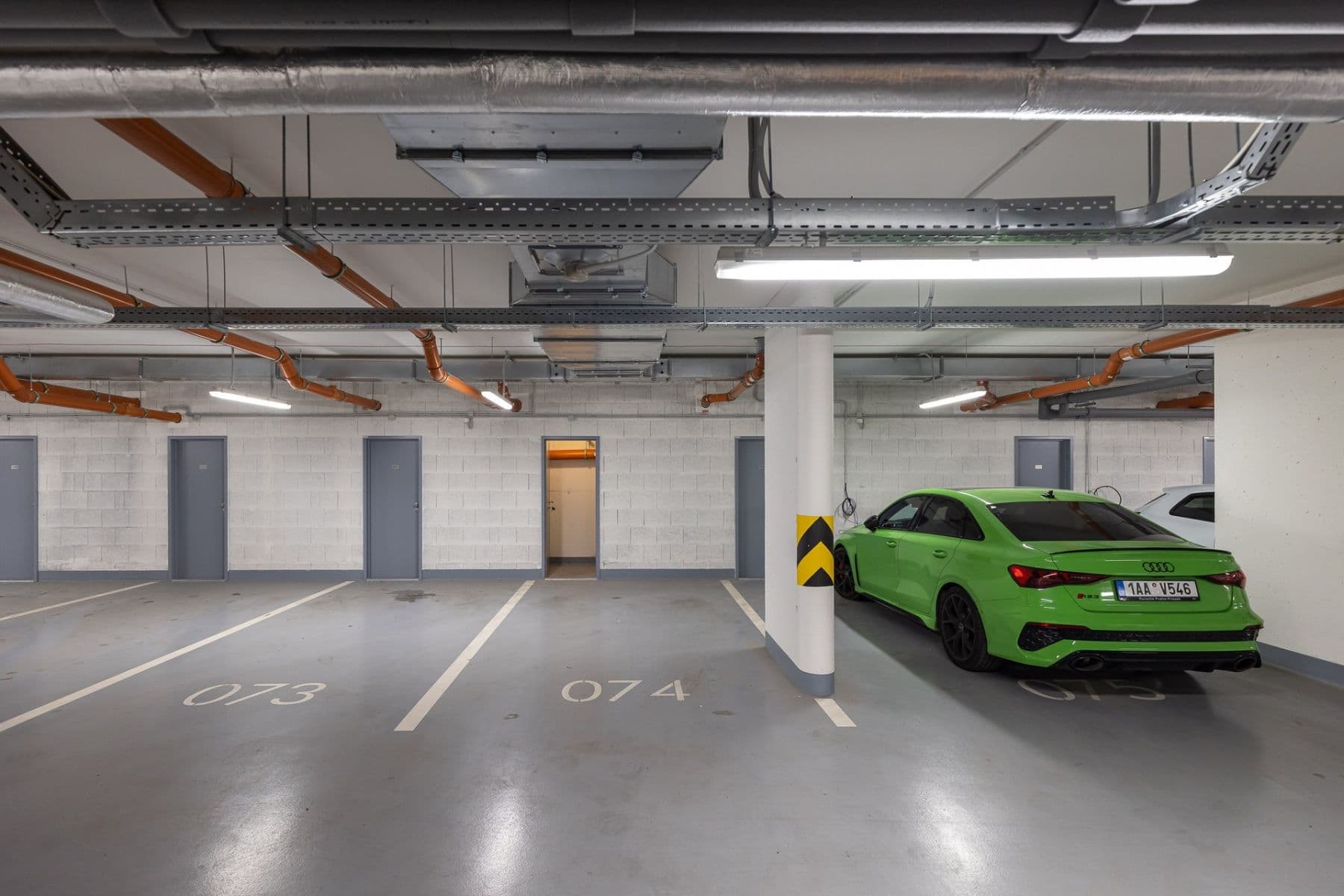 Prenájom bytu 1-izbový 33 m², Výstavní, Praha, Praha Prenájom bytu 1-izbový 33 m², Výstavní, Praha, Praha