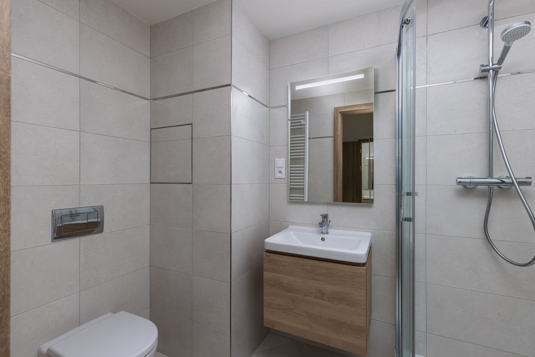 Prenájom bytu 1-izbový 33 m², Výstavní, Praha, Praha Prenájom bytu 1-izbový 33 m², Výstavní, Praha, Praha