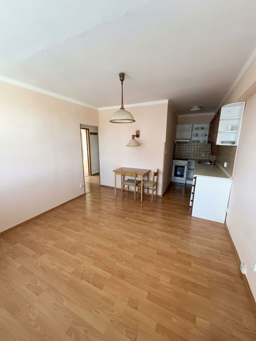 Predaj bytu 3-izbový 50 m², Evropská, Praha, Praha Predaj bytu 3-izbový 50 m², Evropská, Praha, Praha