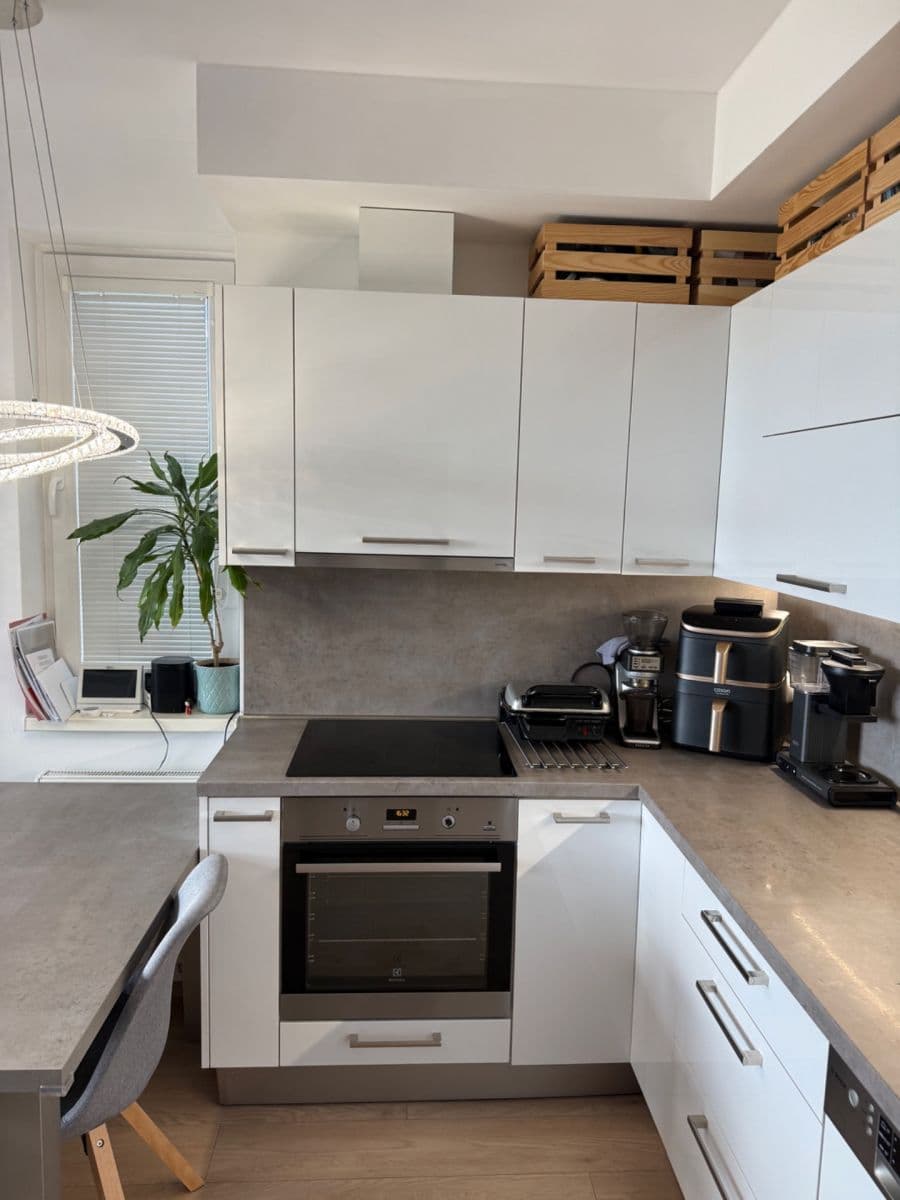 Prenájom bytu 2-izbový 50 m², Strnadových, Praha, Praha Prenájom bytu 2-izbový 50 m², Strnadových, Praha, Praha