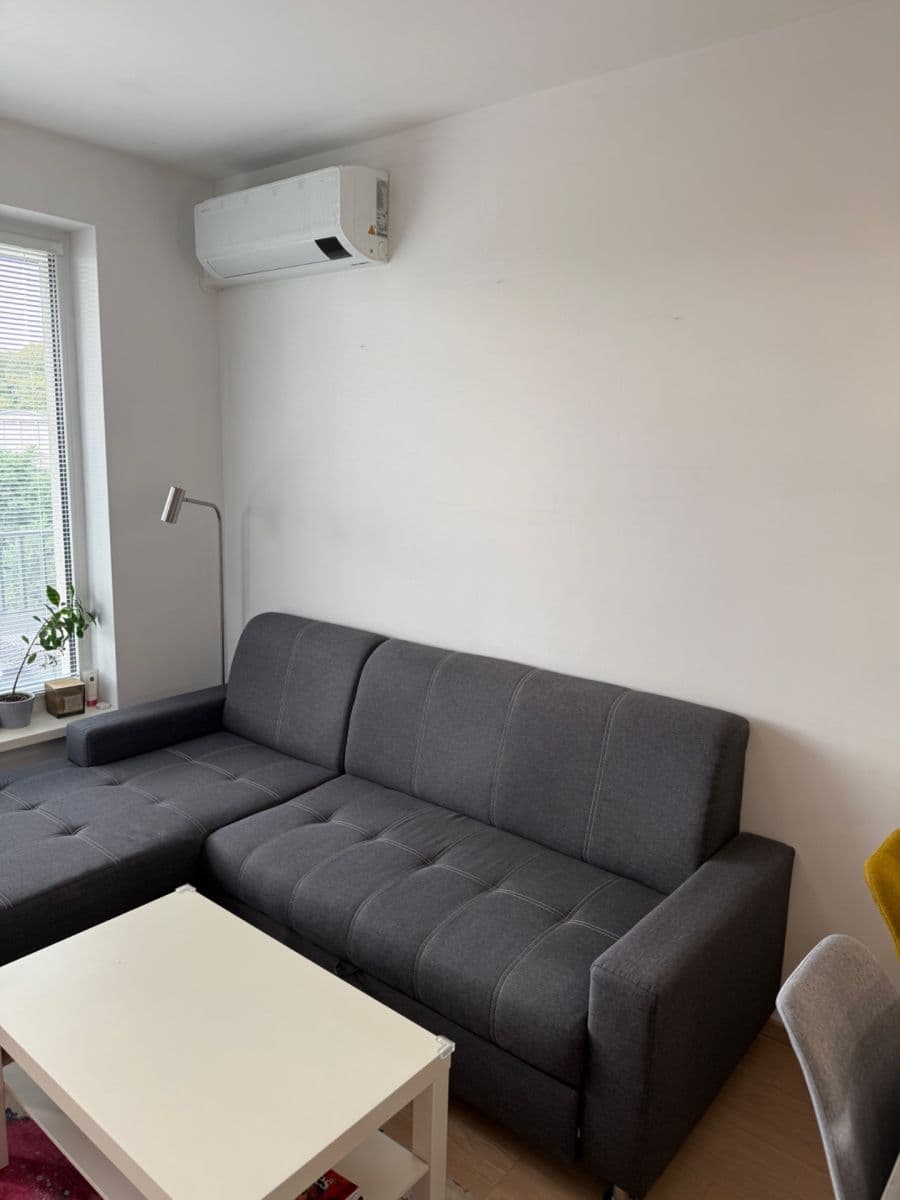 Prenájom bytu 2-izbový 50 m², Strnadových, Praha, Praha Prenájom bytu 2-izbový 50 m², Strnadových, Praha, Praha