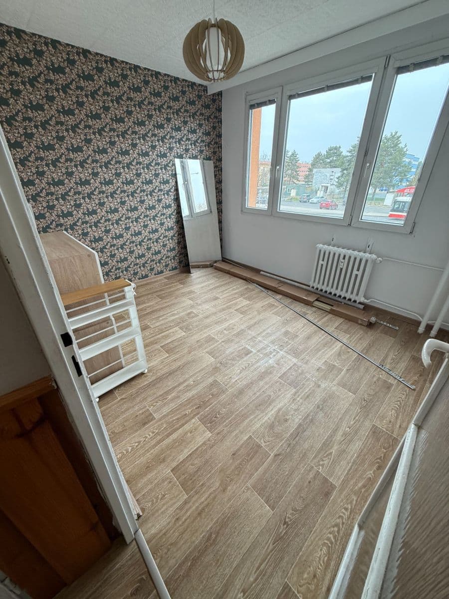Prenájom bytu 3-izbový 57 m², Novodvorská, Praha, Praha Prenájom bytu 3-izbový 57 m², Novodvorská, Praha, Praha